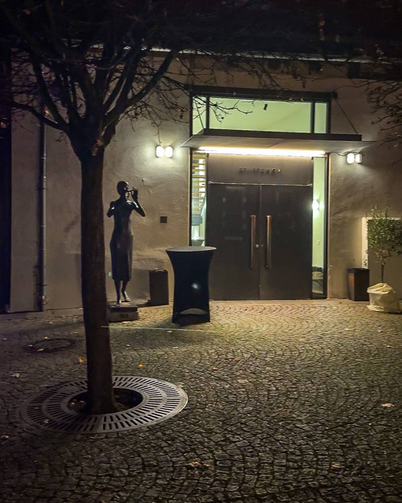 Eingang vom Stiftskeller