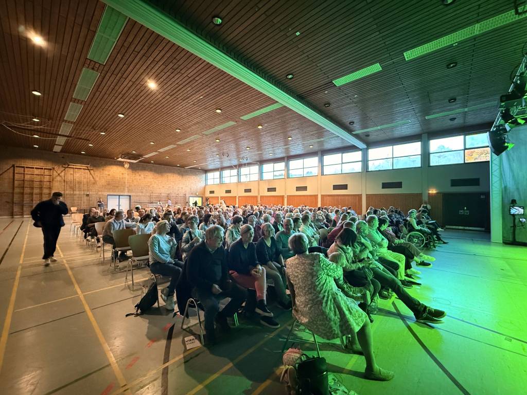 Volles Haus in der Wilhelm-Enssle Halle