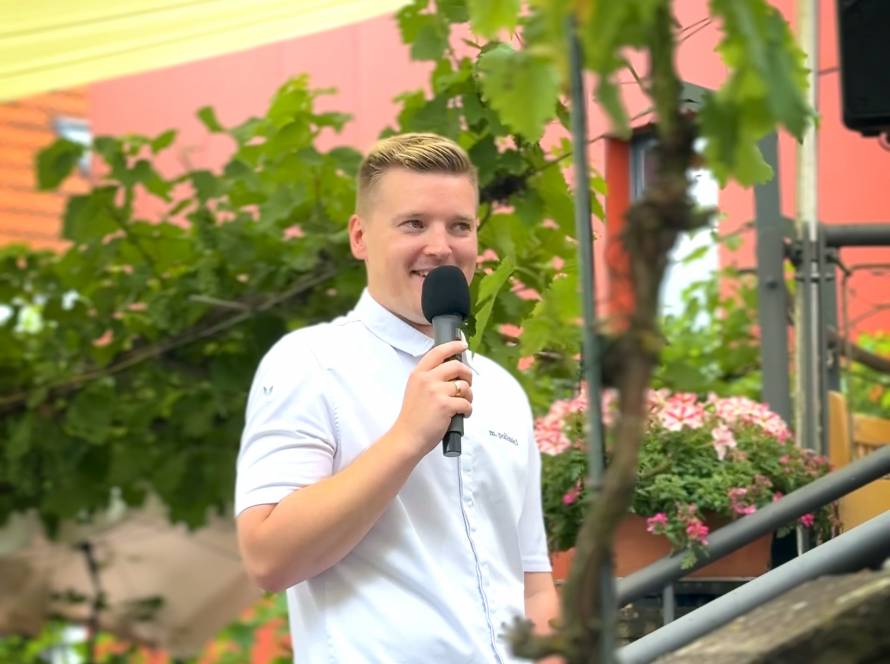 Moritz Polinski hält Ansprache
